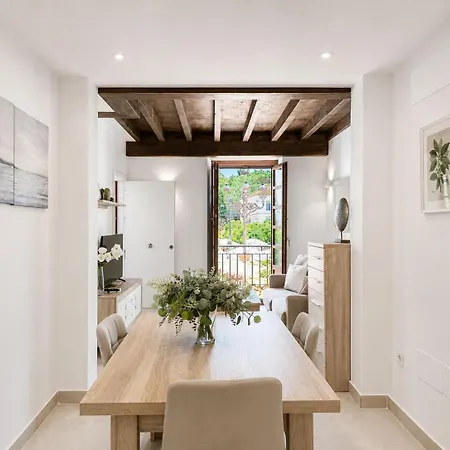 Διαμέρισμα Plaza De Naranjos Old Town - Eaw Homes